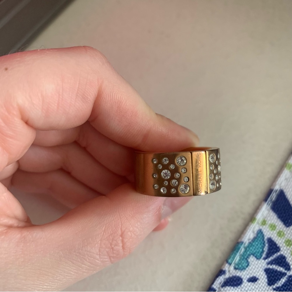 Michael Kors ring ✨ - Picture 2 of 5